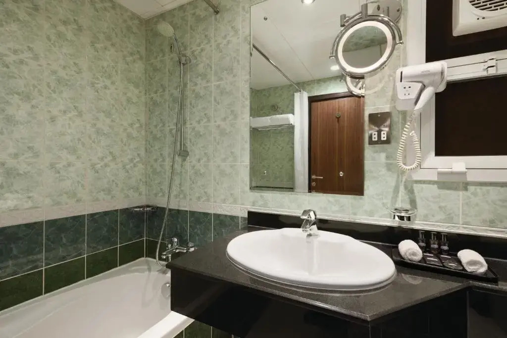 Howard Johnson by Wyndham Abu Dhabi Downtown