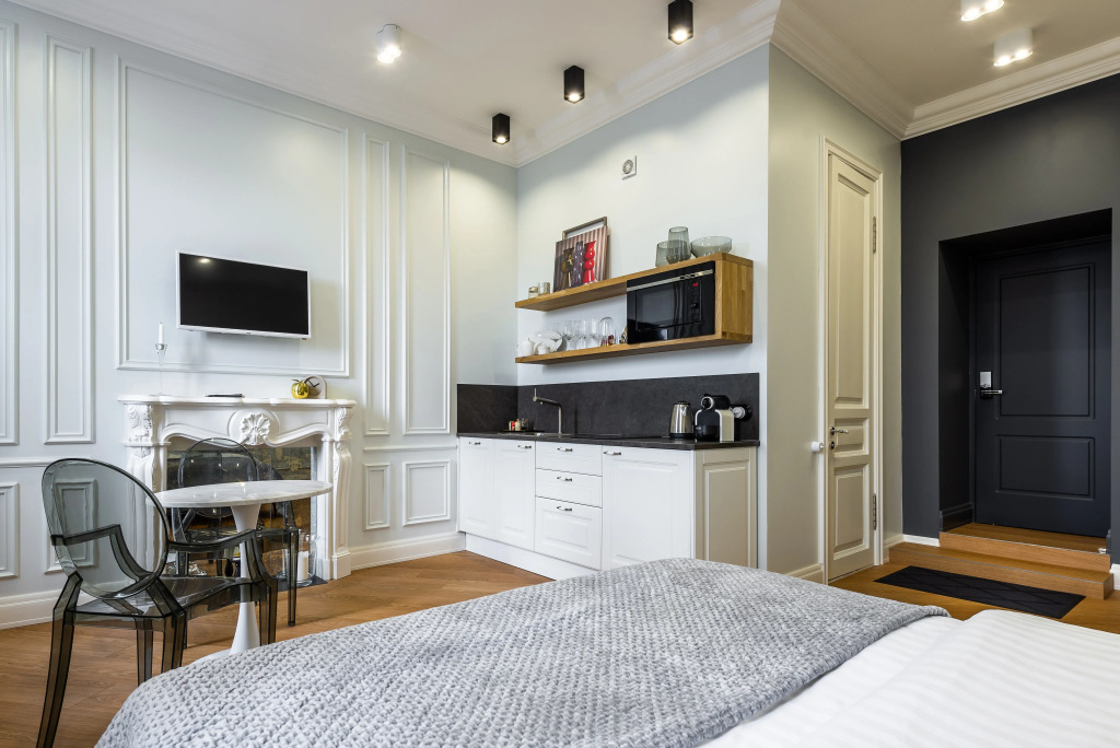 Апартаменты D apartments студия с выходом на террасу 4