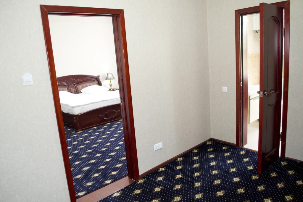 Bokhtariyon Hotel
