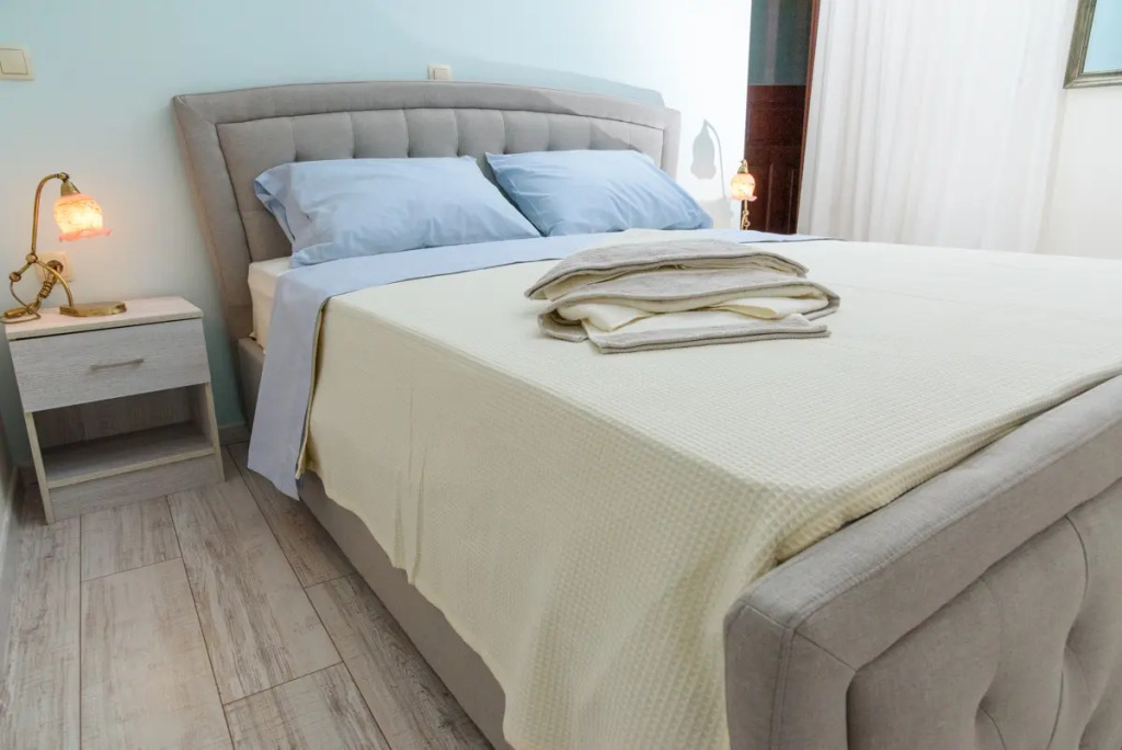 Theasis Athens