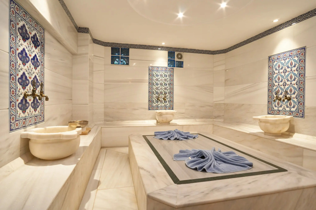 Отель Amber Hotel Istanbul