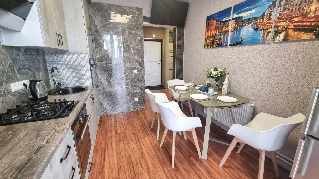 LovelyHome39|Апартаменты у Южного Вокзала в исторической части города