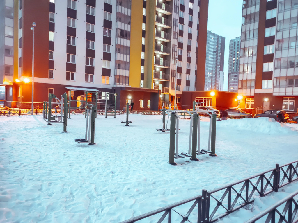 Апартаменты Color City 2+2
