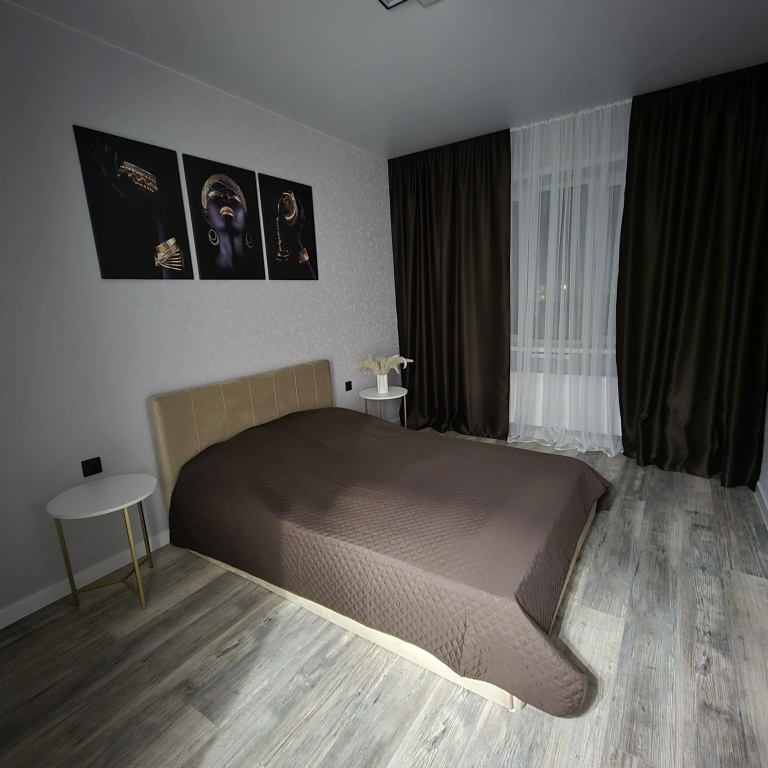V Novom Dome Flat