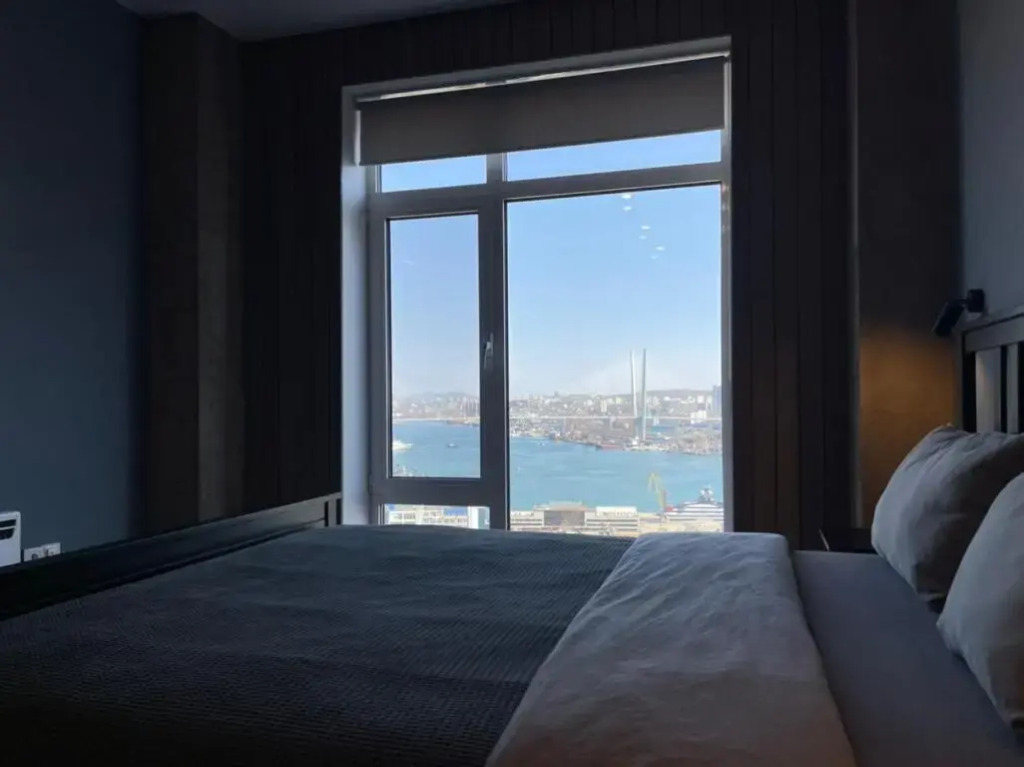 Апартаменты Central Place Vladivostok Люкс Комфорт с видом на Мосты и Залив 1