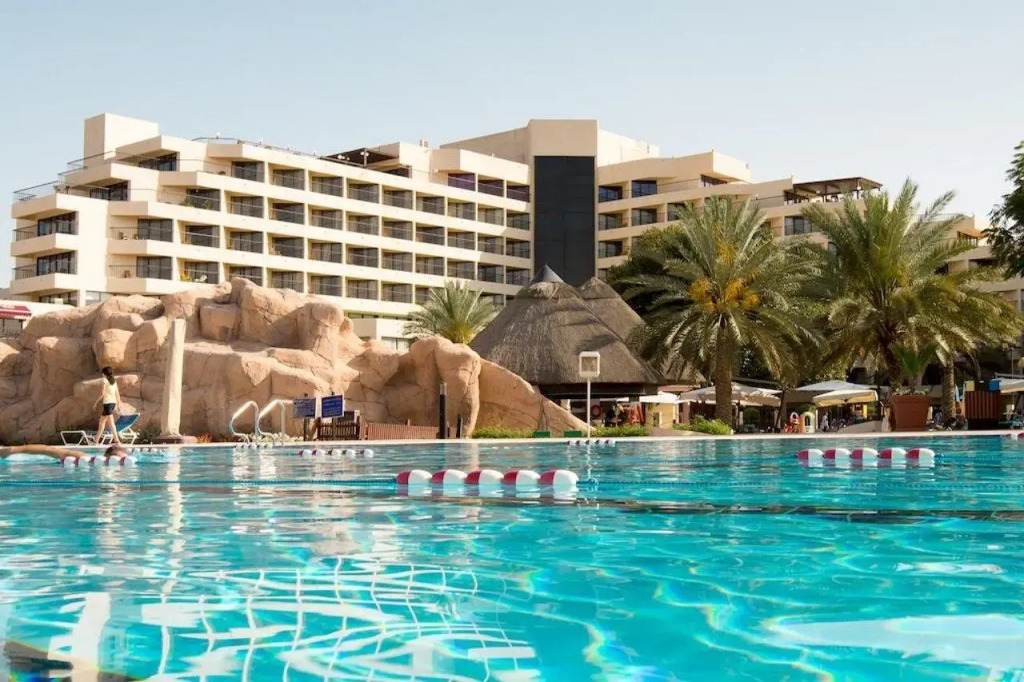 Отель Danat Al Ain Resort