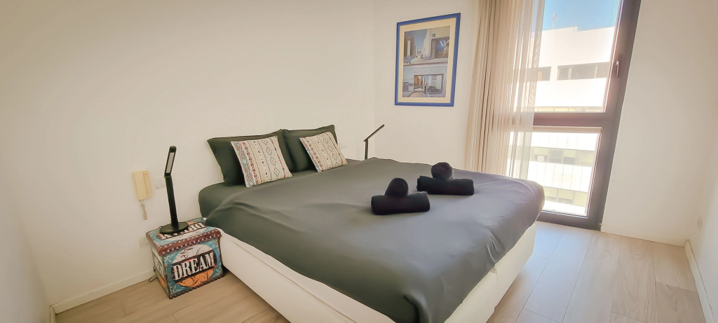 Апартаменты Brand New 2 Bdr Apartment Florentine #TL30