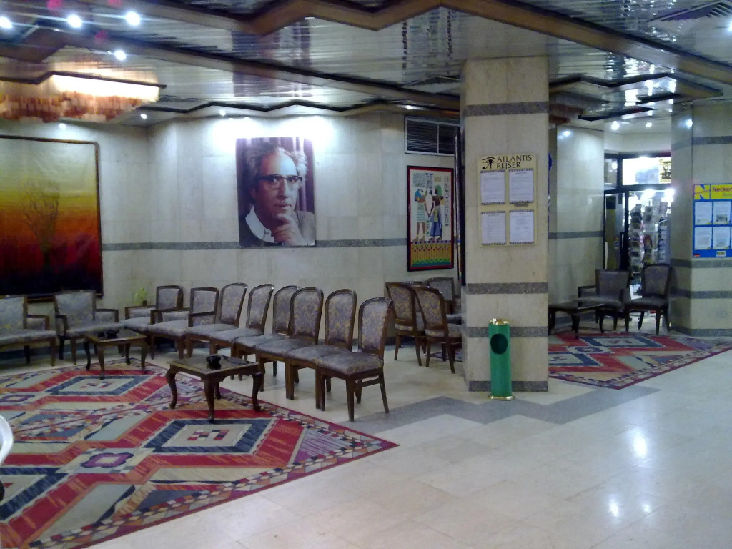 Gaddis Hotel, Suites and Apartments