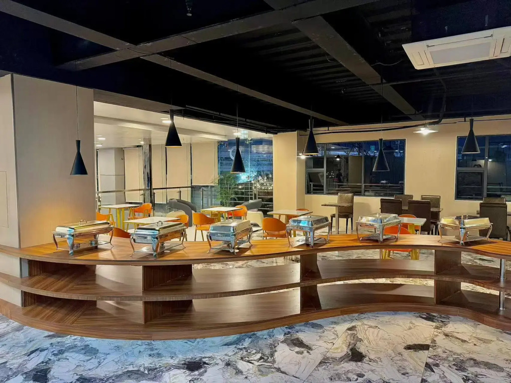 Skyport Hotel
