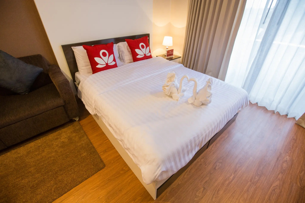Апартаменты ZEN Rooms Soi Chom Chan