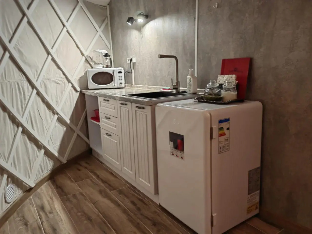 Hut house