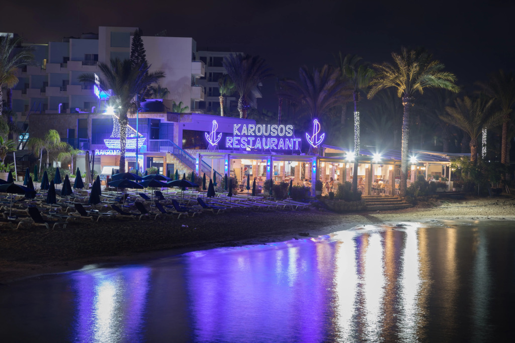 Апартаменты Karousos Beach Rooms