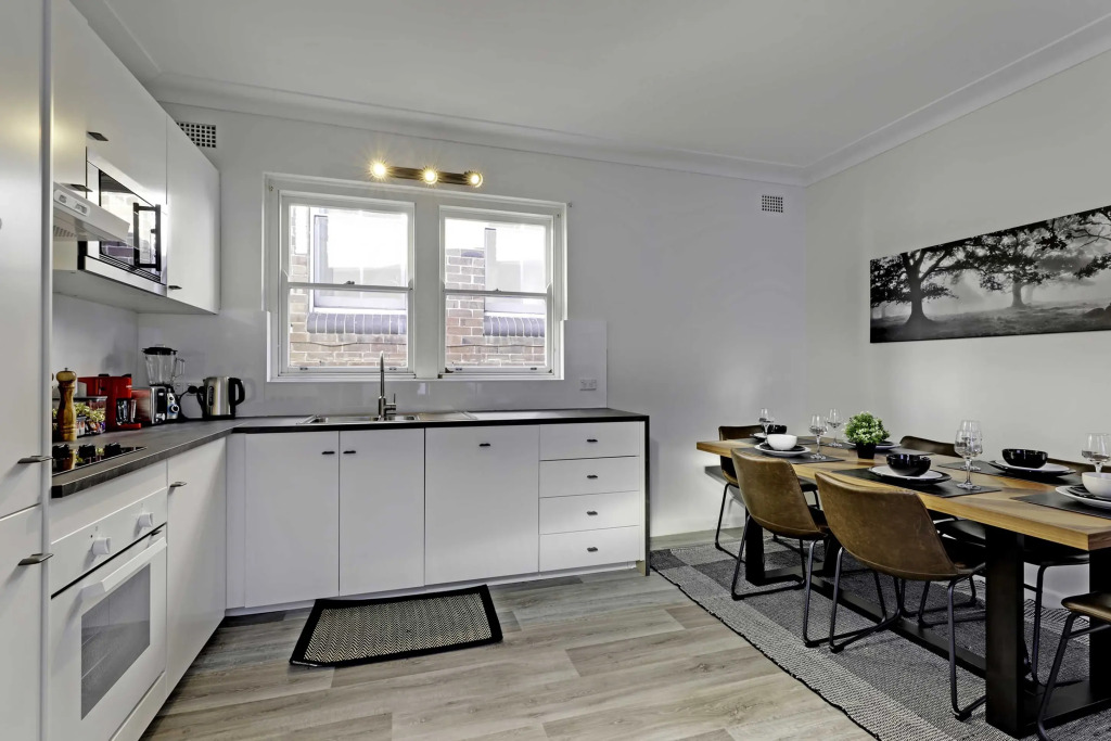 Апартаменты Private Beach House in Bondi