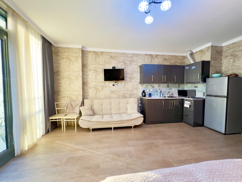 Апартаменты просторные с боковым видом на море в Batumi View