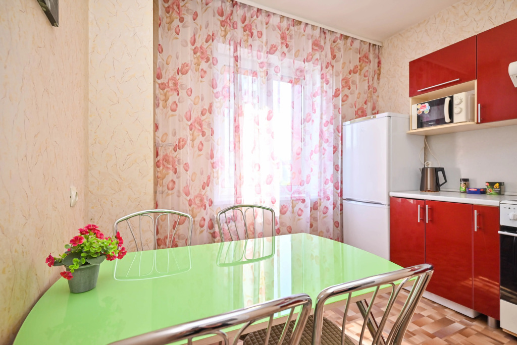 Квартира на Республики 33А