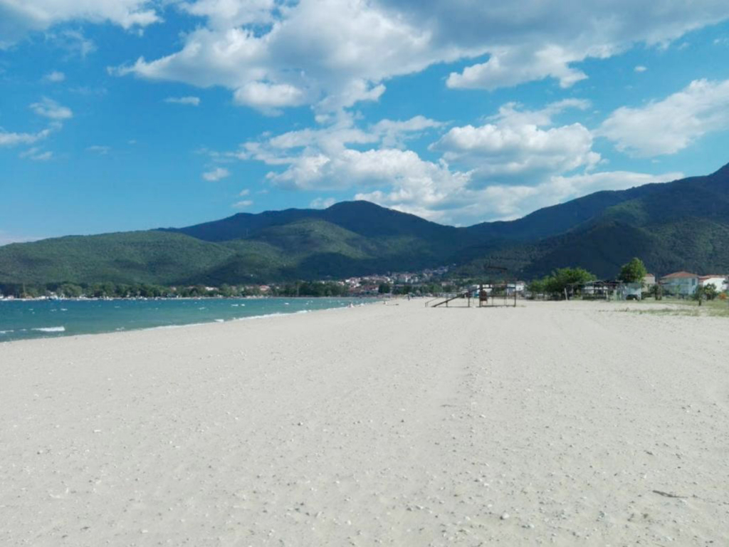 Ammolithos Beach