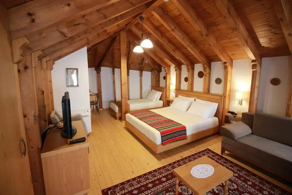 Hotel Argjiro