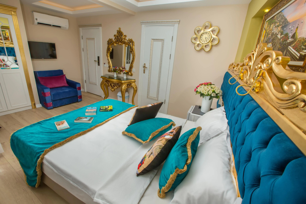 Atlantis Royal Hotel