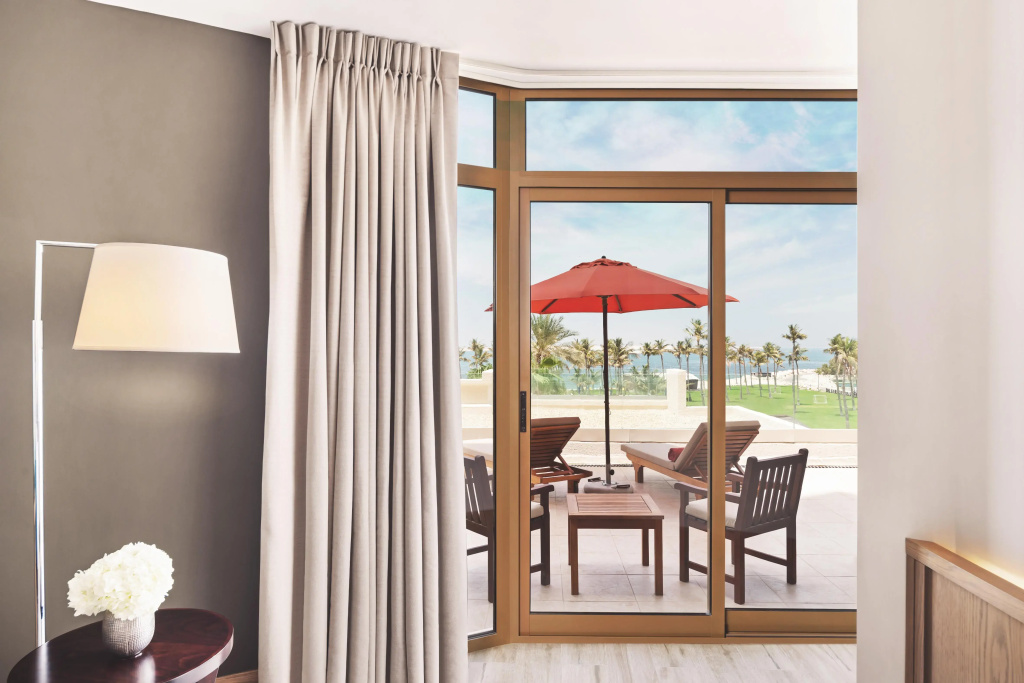 Курортный отель JA The Resort - JA Beach hotel