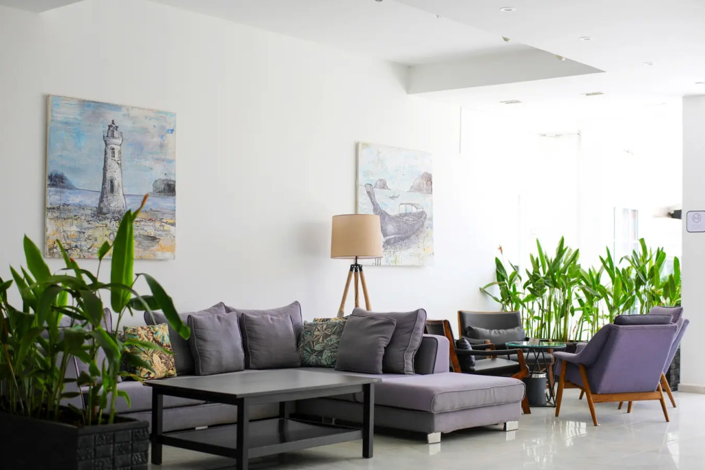 White Boutique Hotel and Restaurant
