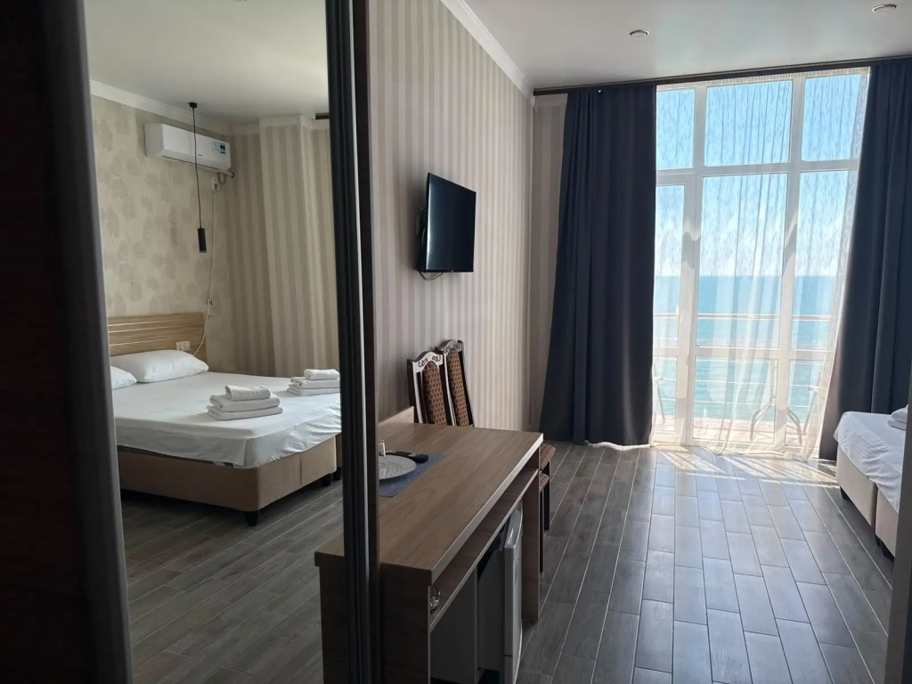 Отель Riviera Grand