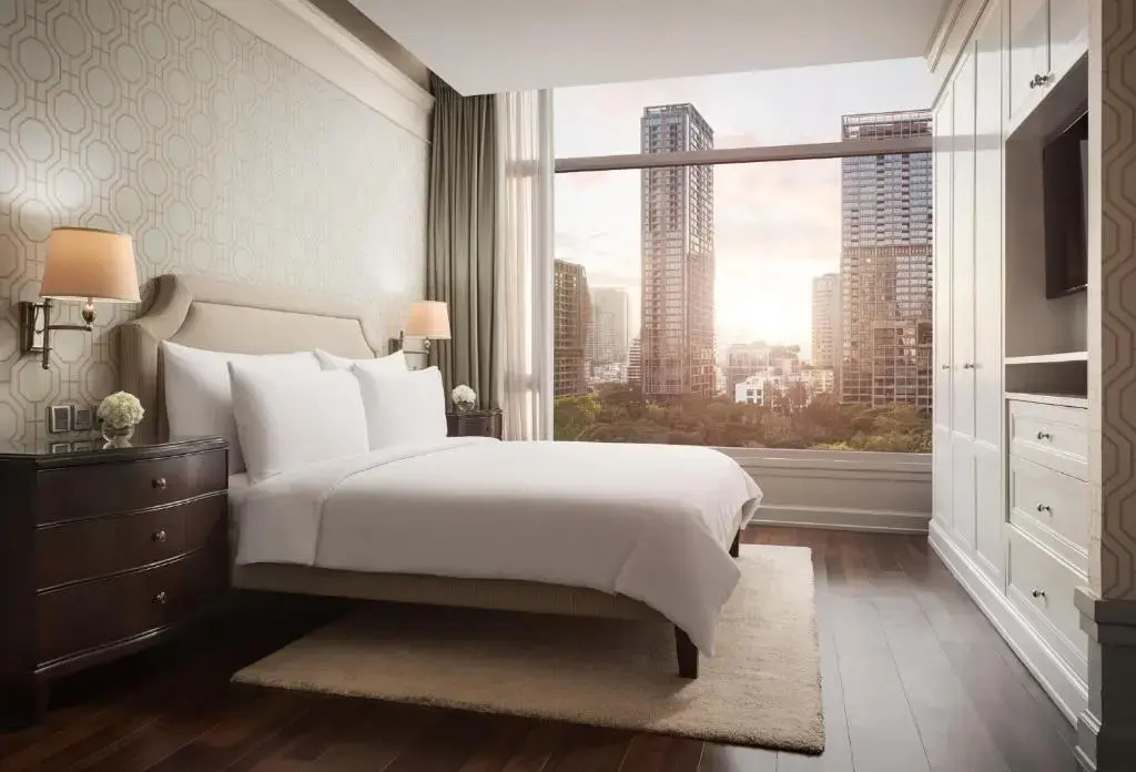Отель Oriental Residence Bangkok