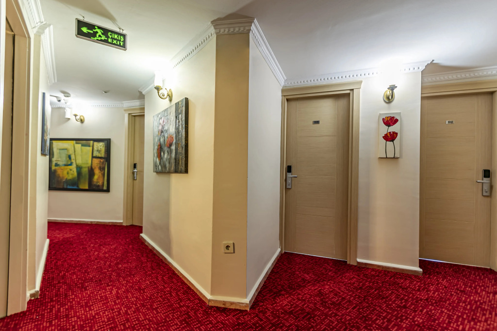 Elasophia Hotel