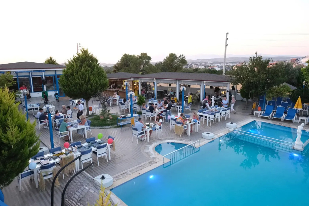 Апартаменты Mavi Restaurant & Apartments 2