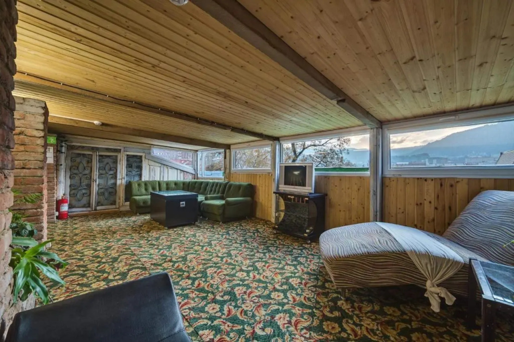 House 52 Boutique Hotel