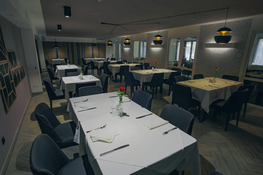 Ukraina Hotel