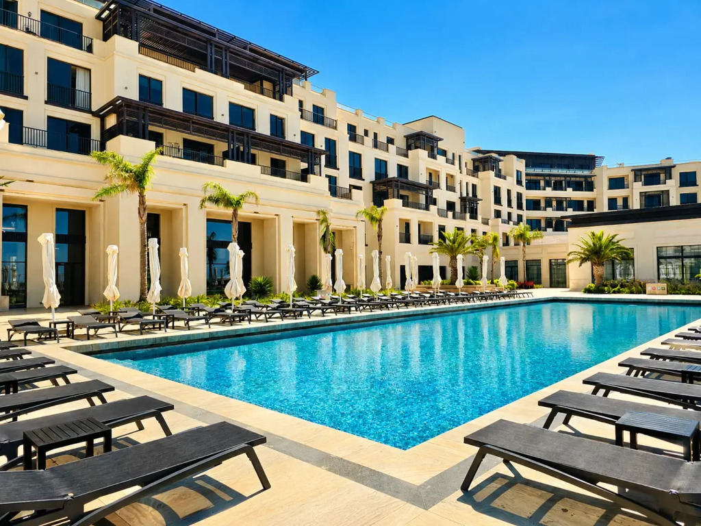 Апартаменты The Grand Sea Breeze One Bedroom