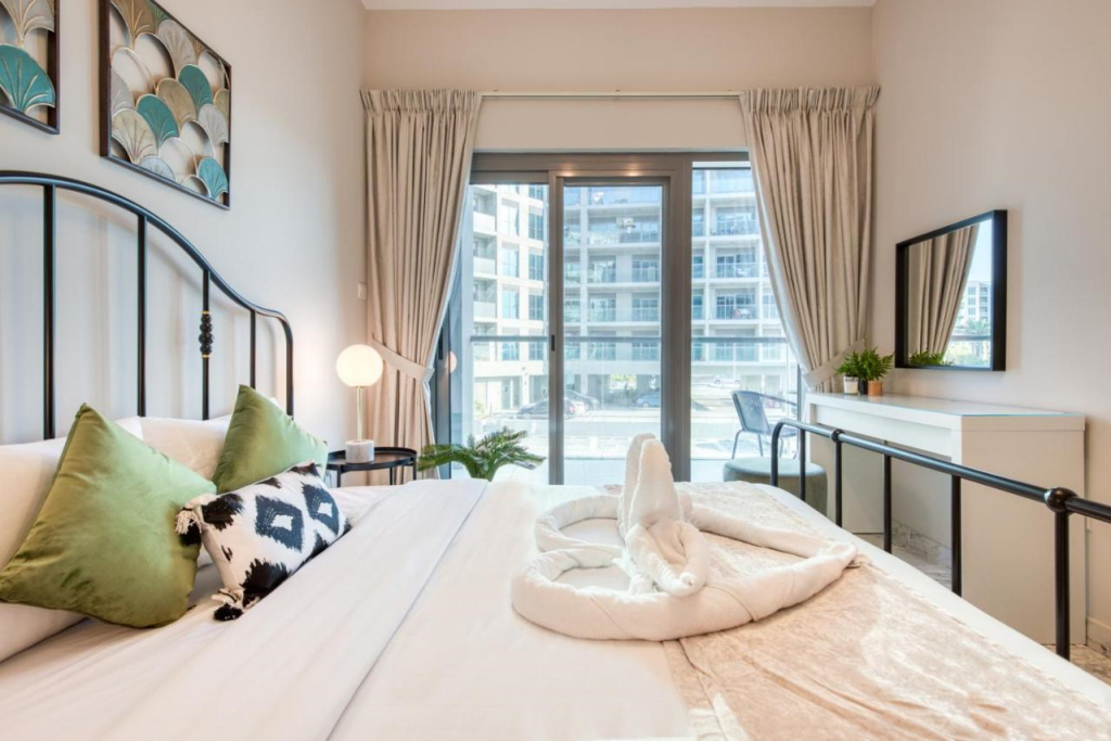 Апартаменты Elite LUX Holiday Homes - Stylish 1 BR + Pool & World Class Gym in Dubai South