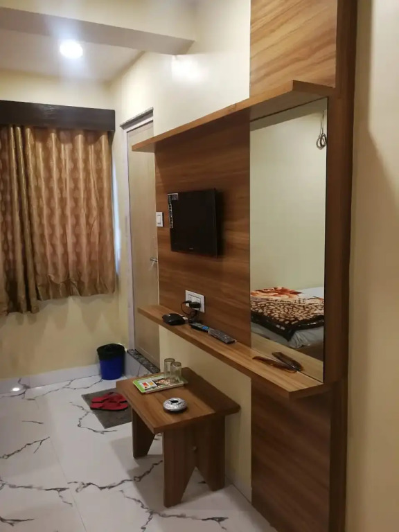 New Pathik Hotel