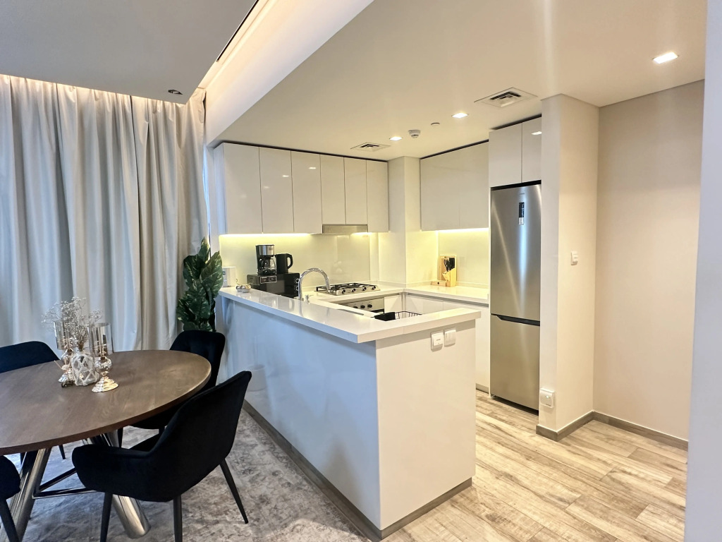 Апартаменты Vserve Modern Oasis: Canal & Burj Views