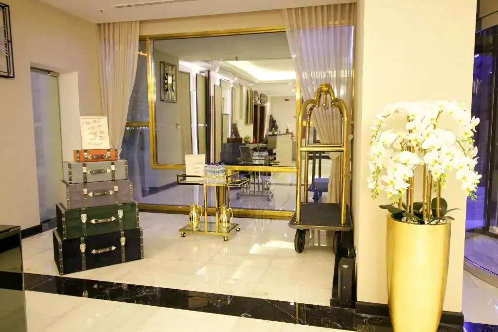 Отель The George Hotel