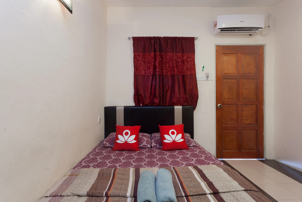 Отель ZEN Rooms Jalan Bohor