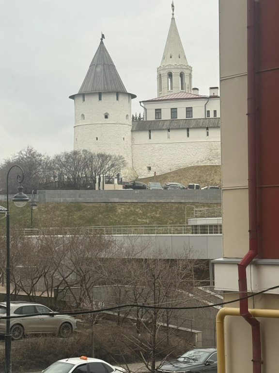 Апартаменты двое у Кремля с видом на Кремль