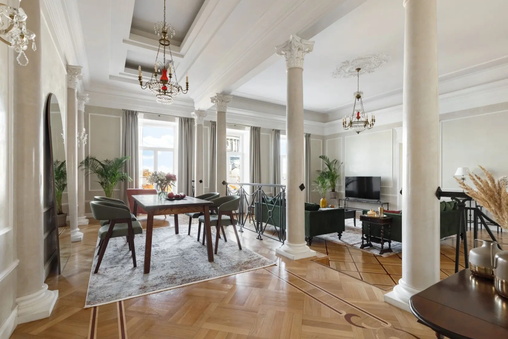 Апартаменты Minin Apartments c видом на Исаакиевский Собор 210 кв.м.
