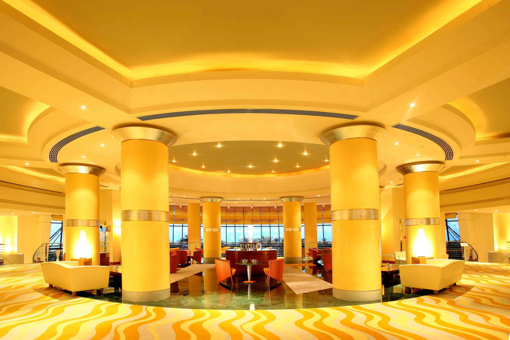 Курортный отель Le Meridien Al Aqah Beach Resort