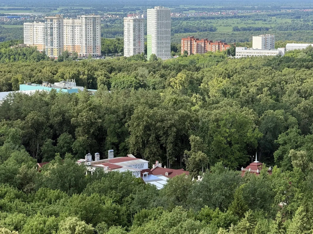 Квартира Студия Глубокое синее небо в доме премиум-класса Октября проспект 75