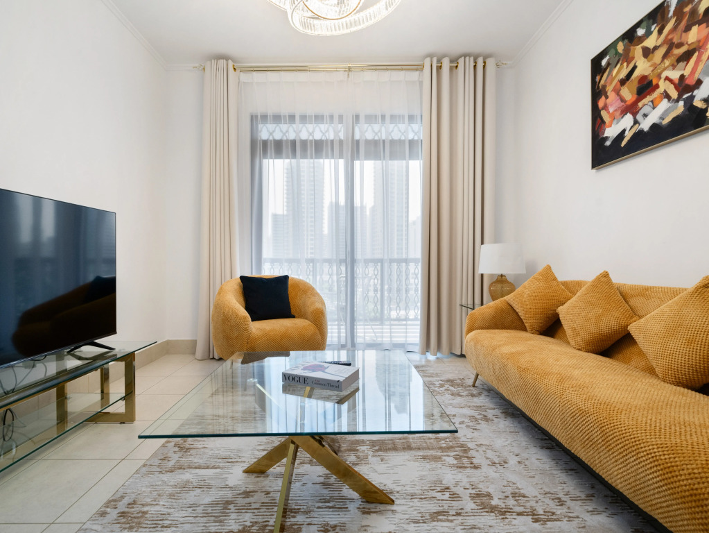 Апартаменты Unique 1BR with Balcony Downtown