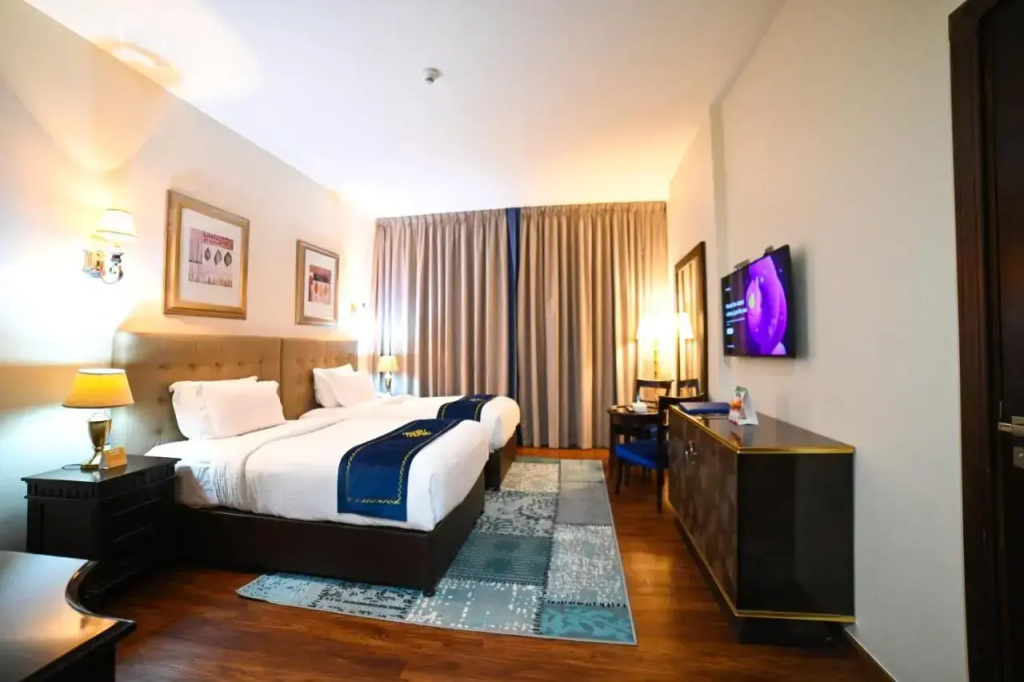 Отель Seven Seas Hotel