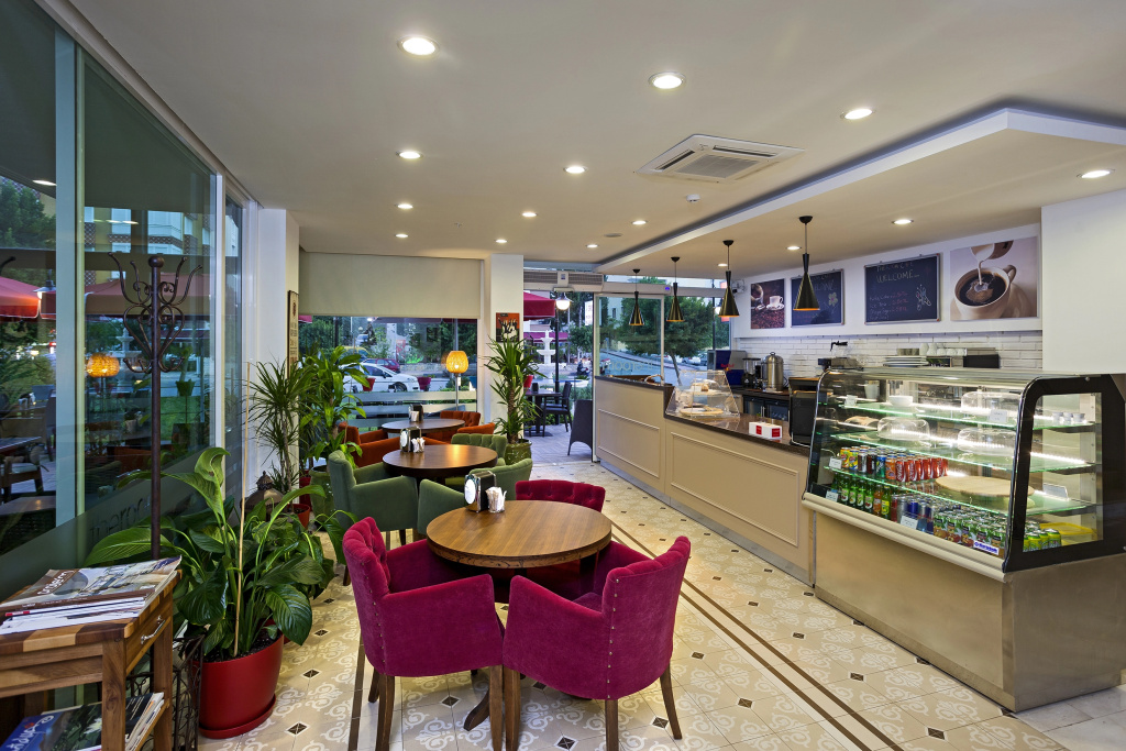 The Room Hotel & Apartments