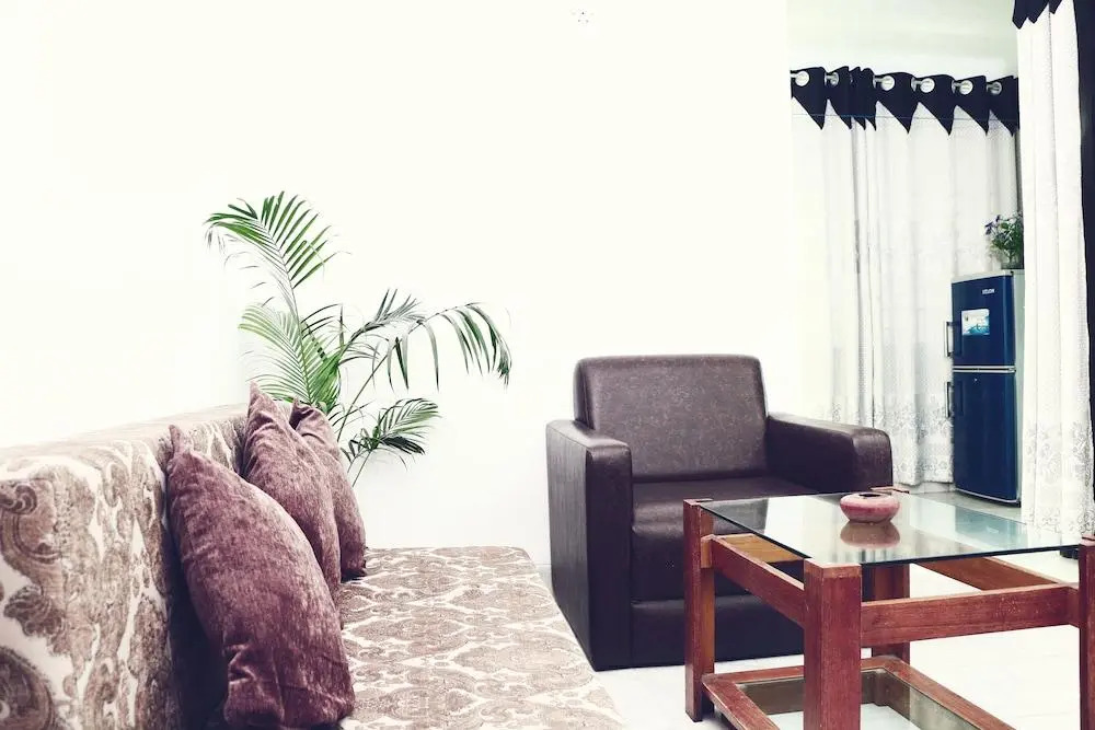 Отель Sel Nibash Hotel & Serviced Apartments