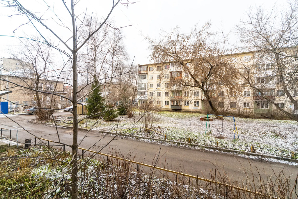 Квартира Уютная Трехкомнатная на Крисанова 27