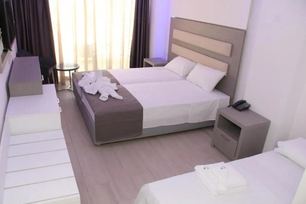Captain Pier Hotel