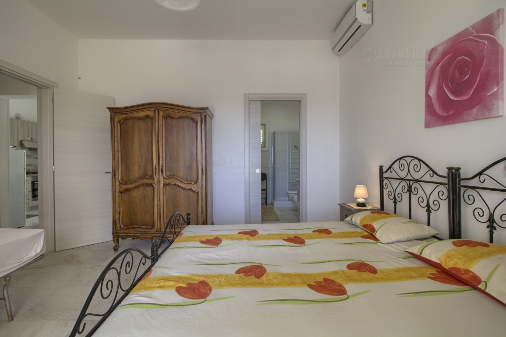 Polo - Relax Front Sea House