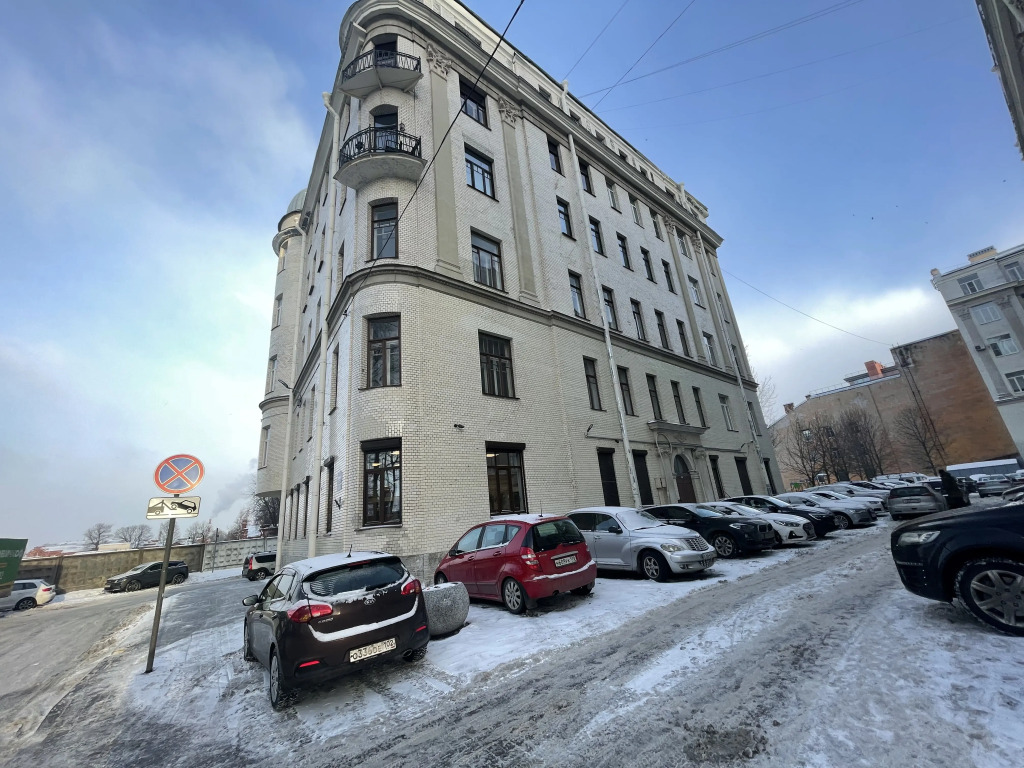 Квартира Удобная Двухуровневая в Центре Санкт-Петербурга