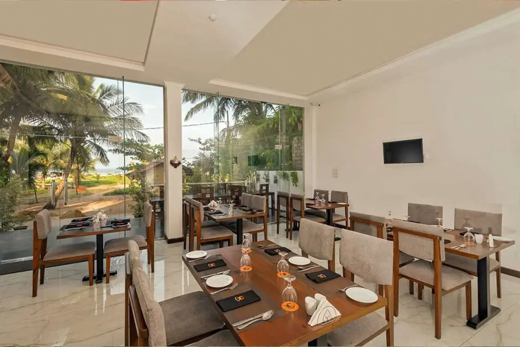 Отель Beverly Beach Hotel Negombo