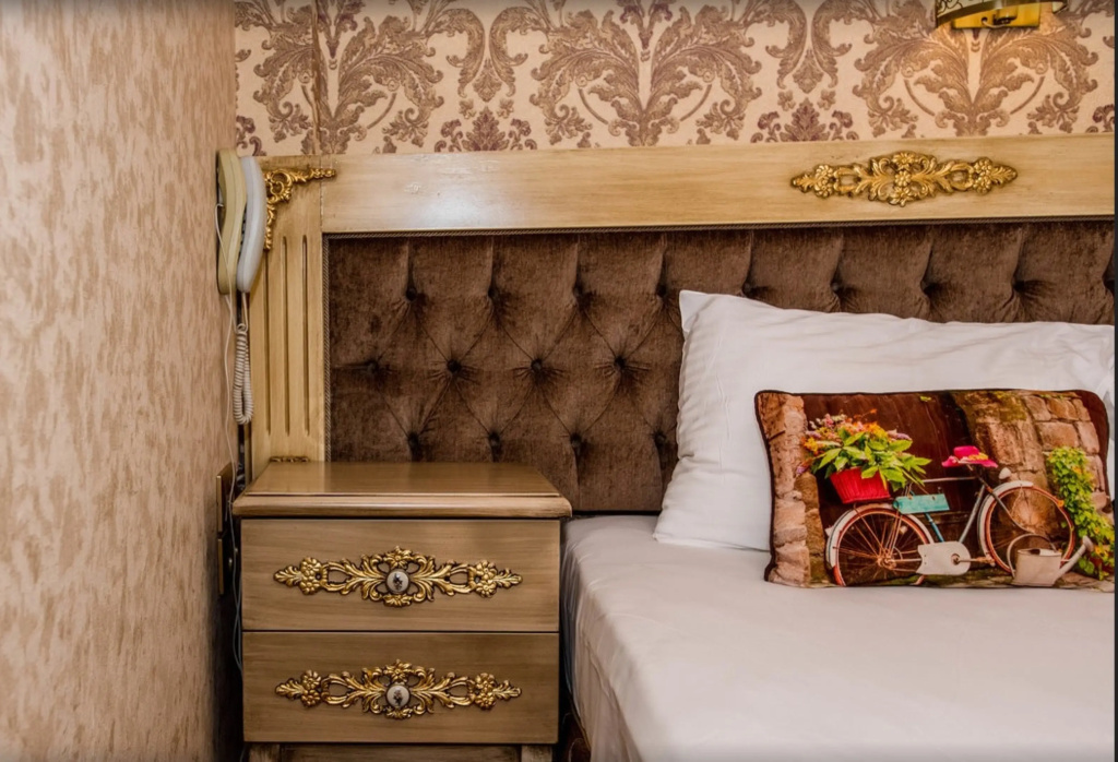 Kaftan Hotel